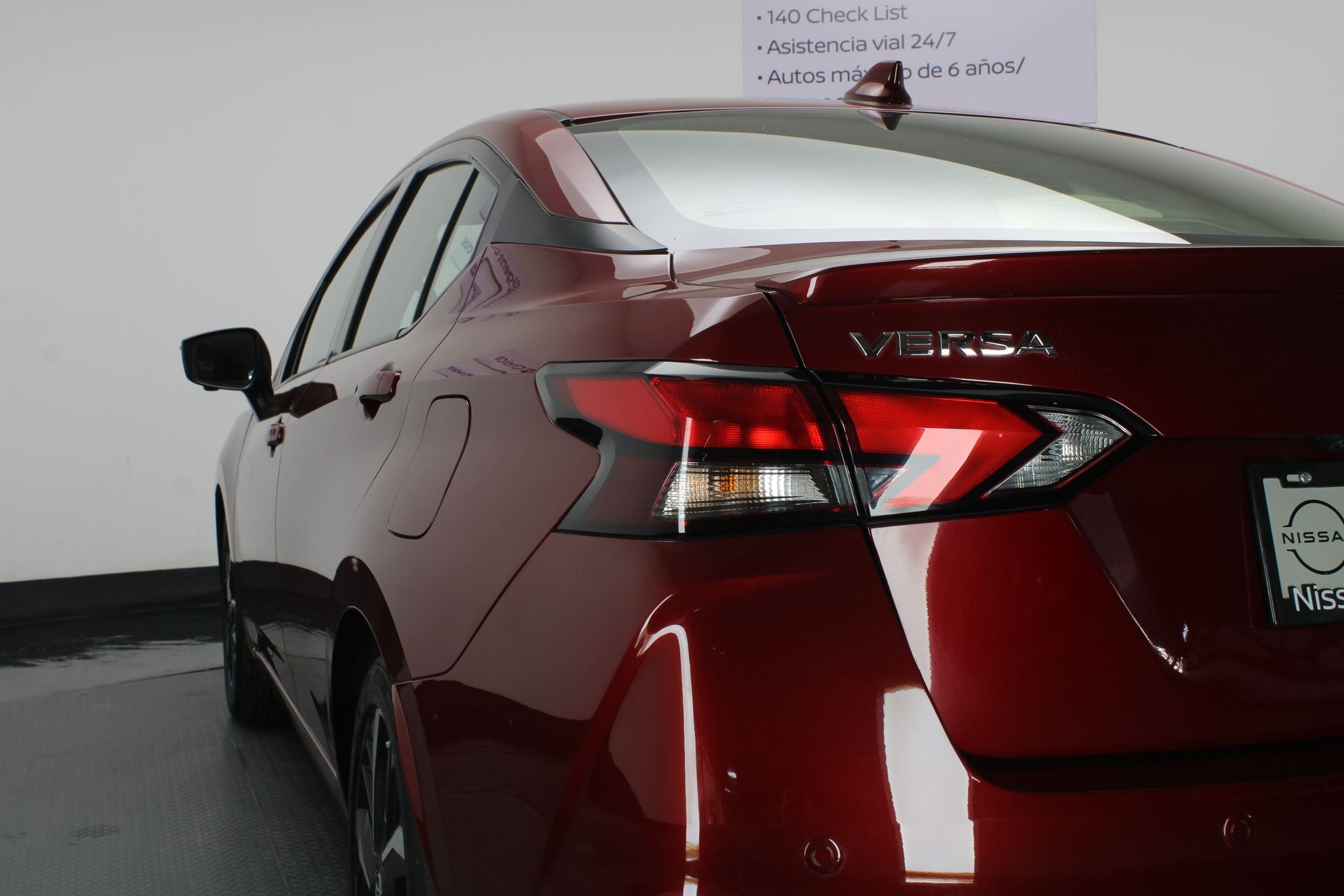 2024 Nissan Versa 1.6 SR At