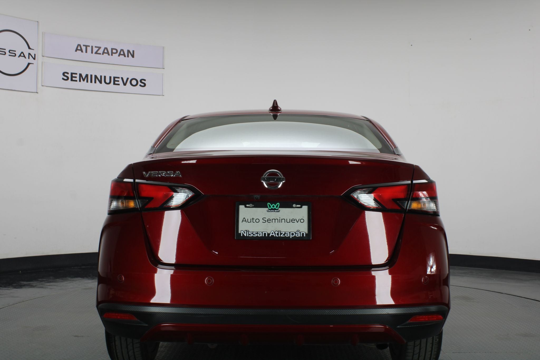 2022 Nissan Versa 1.6 Platinum Piel At