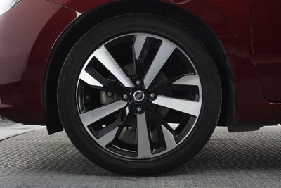 2022 Nissan Versa 1.6 Platinum Piel At