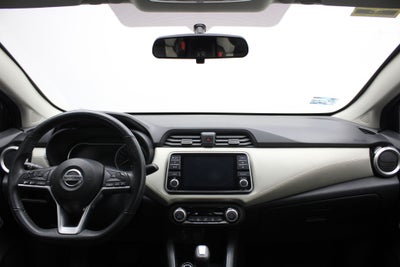 2022 Nissan Versa 1.6 Platinum Piel At