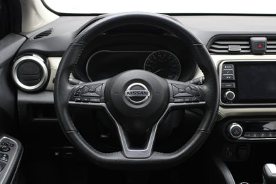 2022 Nissan Versa 1.6 Platinum Piel At