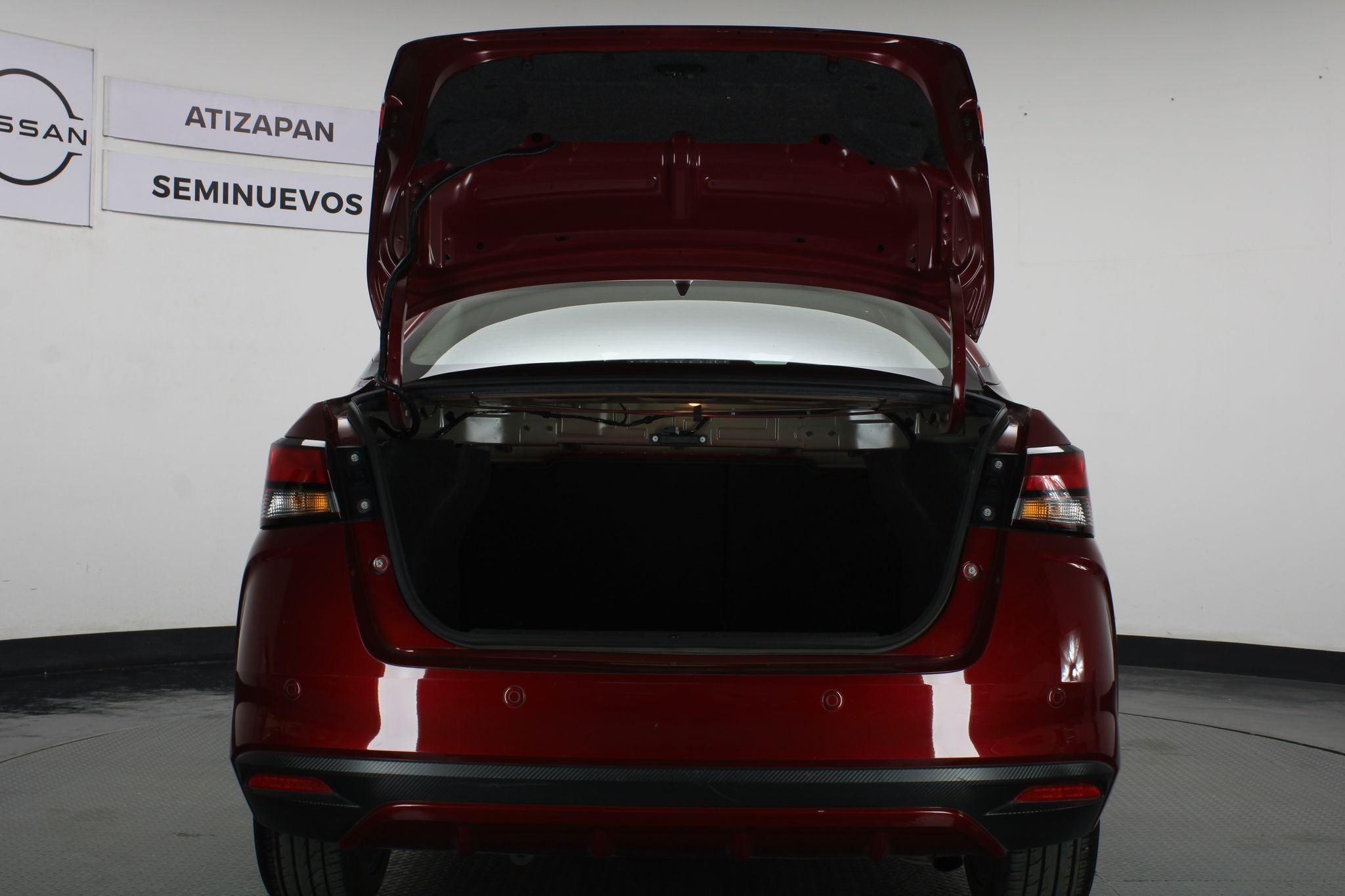 2022 Nissan Versa 1.6 Platinum Piel At