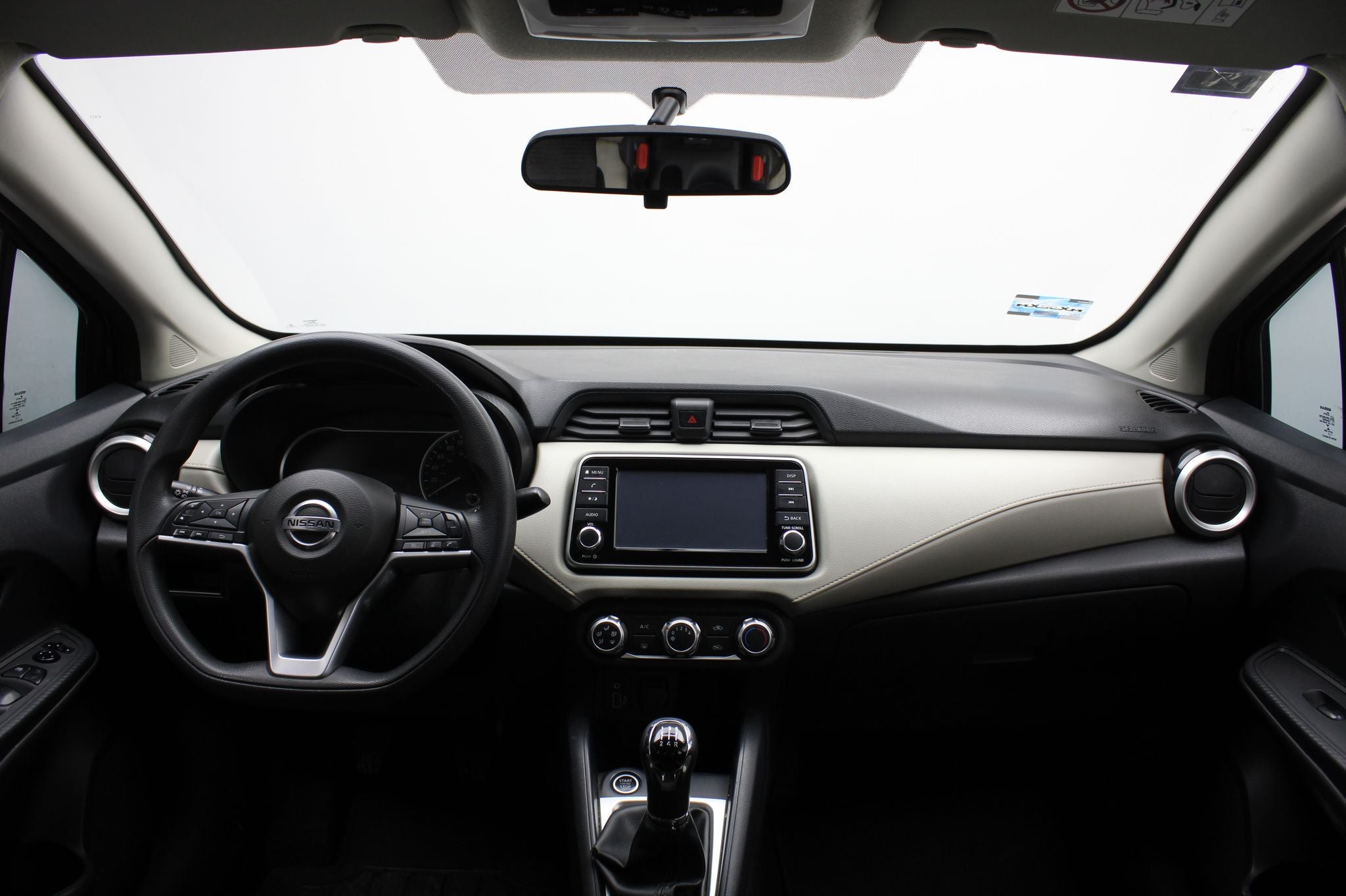 2021 Nissan Versa 1.6 Advance Mt