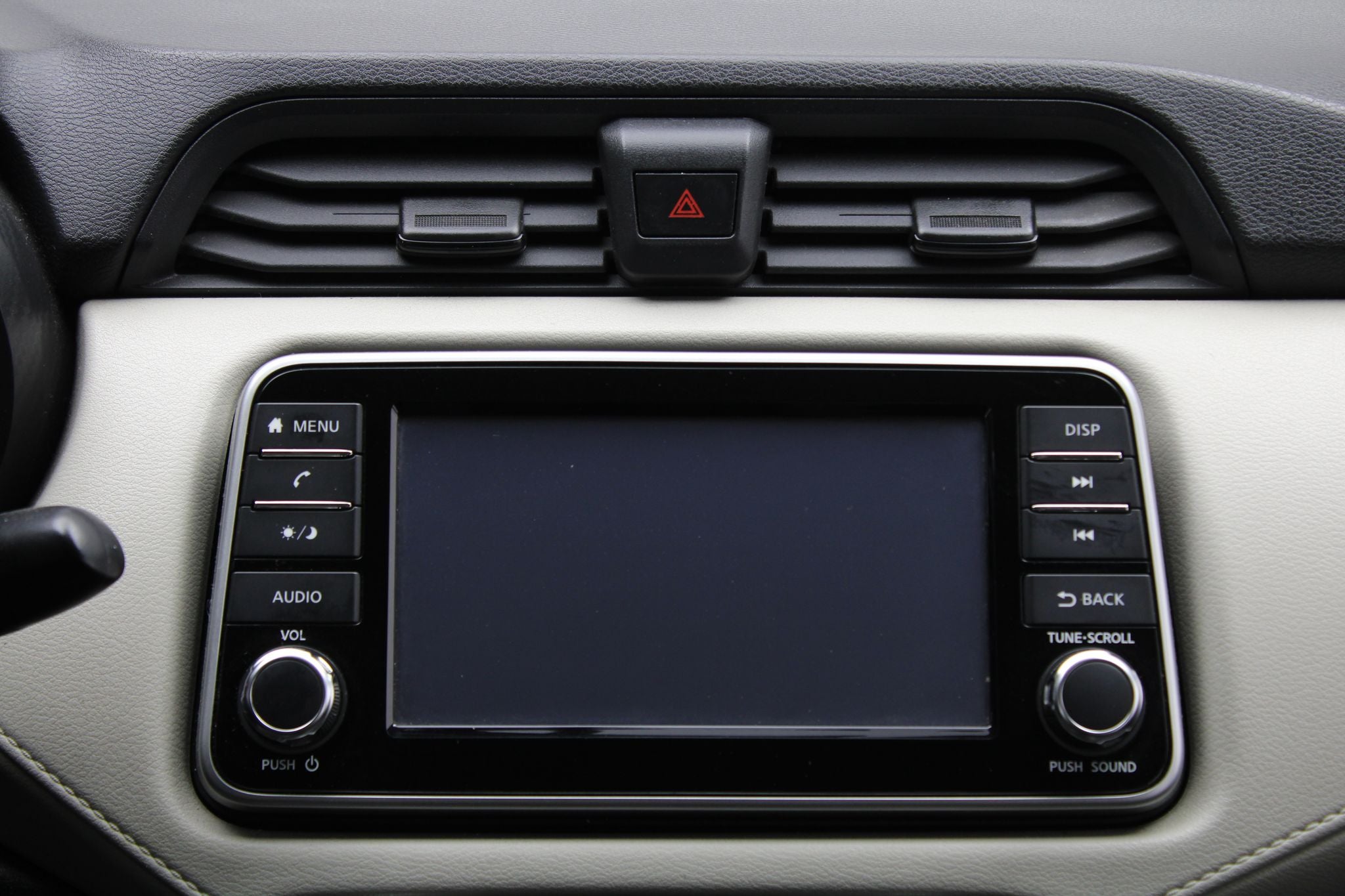 2021 Nissan Versa 1.6 Advance Mt