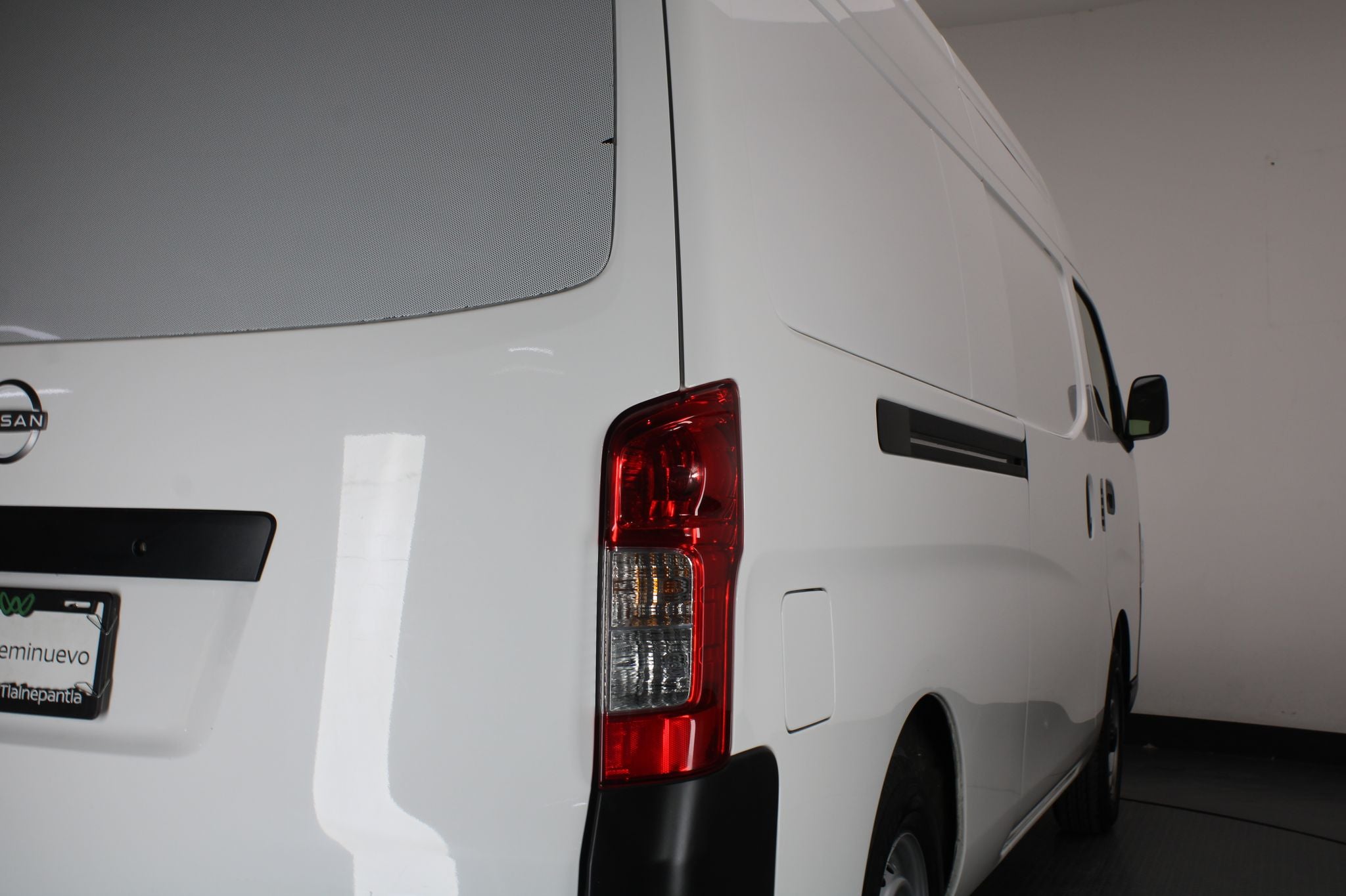 2024 Nissan Urvan 2.5 Panel Amplia AA Mt
