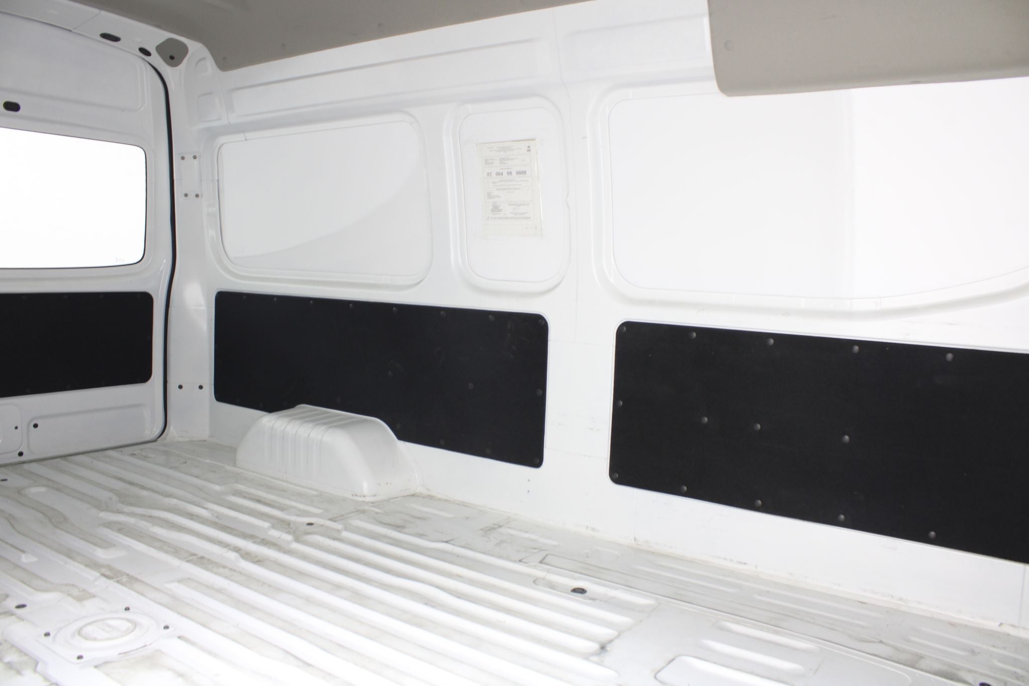 2024 Nissan Urvan 2.5 Panel Amplia AA Mt