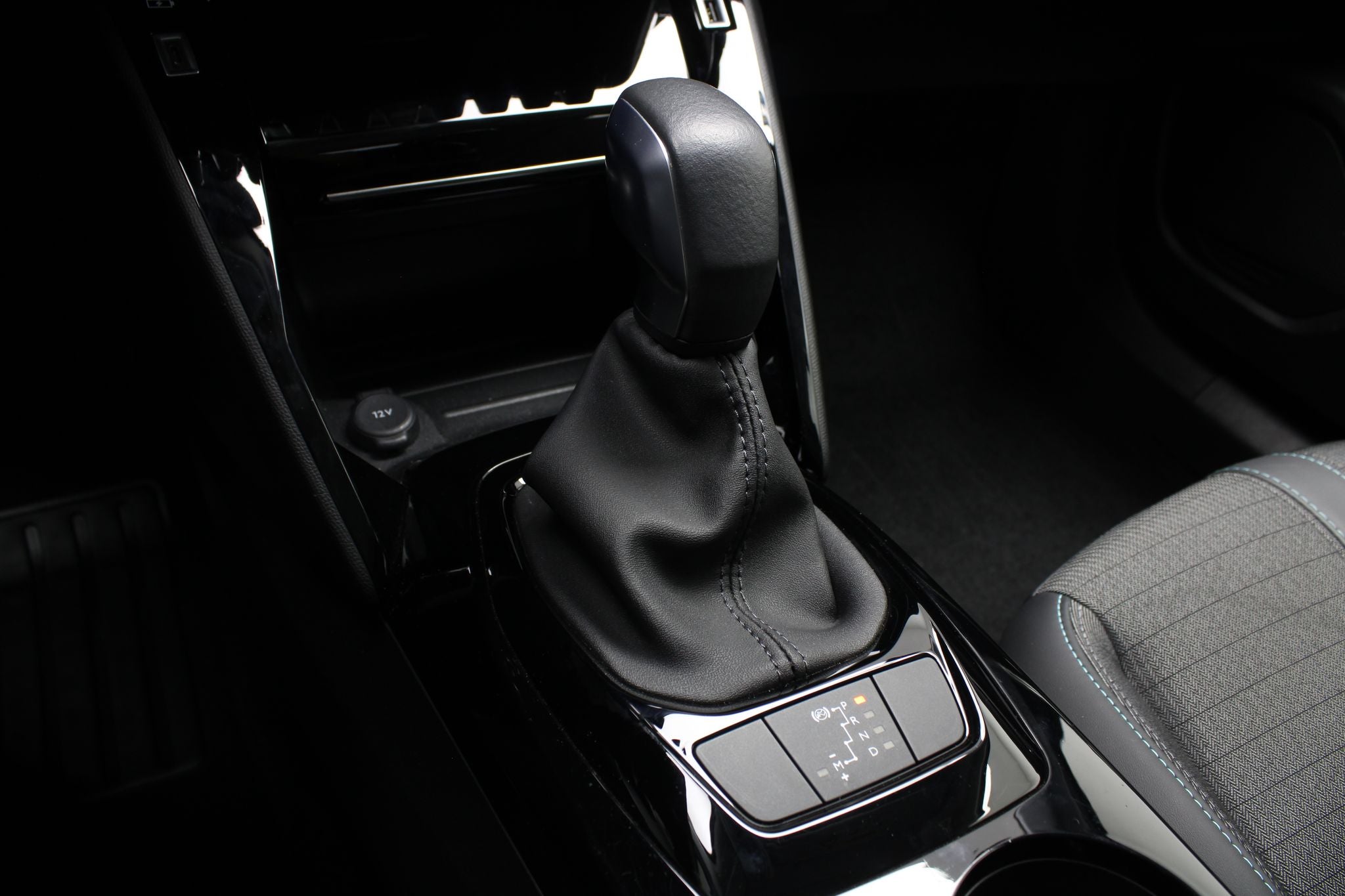 2023 Peugeot 2008 1.2 Allure Pack At